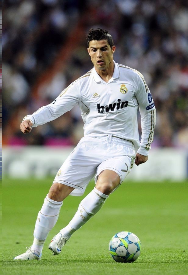 皇马未来之星再次闪耀伯纳乌（伯纳乌再迎皇马新星高光时刻）