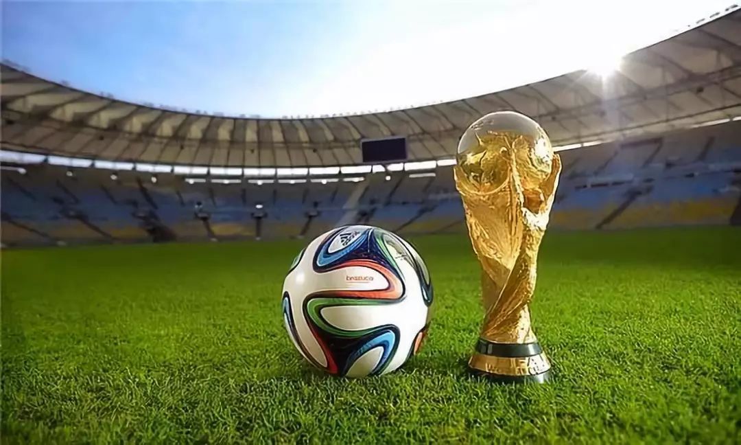 费尔斯新秀赛季连续21场比赛得分上双，超越锡安排在队史第一（费尔斯新秀季连21场得分上双，超越锡安登顶队史第一）