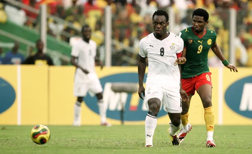 苏格兰女足队长卡思伯特与中国队比赛时头部受伤，被紧急送医（苏格兰女足队长卡思伯特在对阵中国队时头部受伤，已被紧急送医）