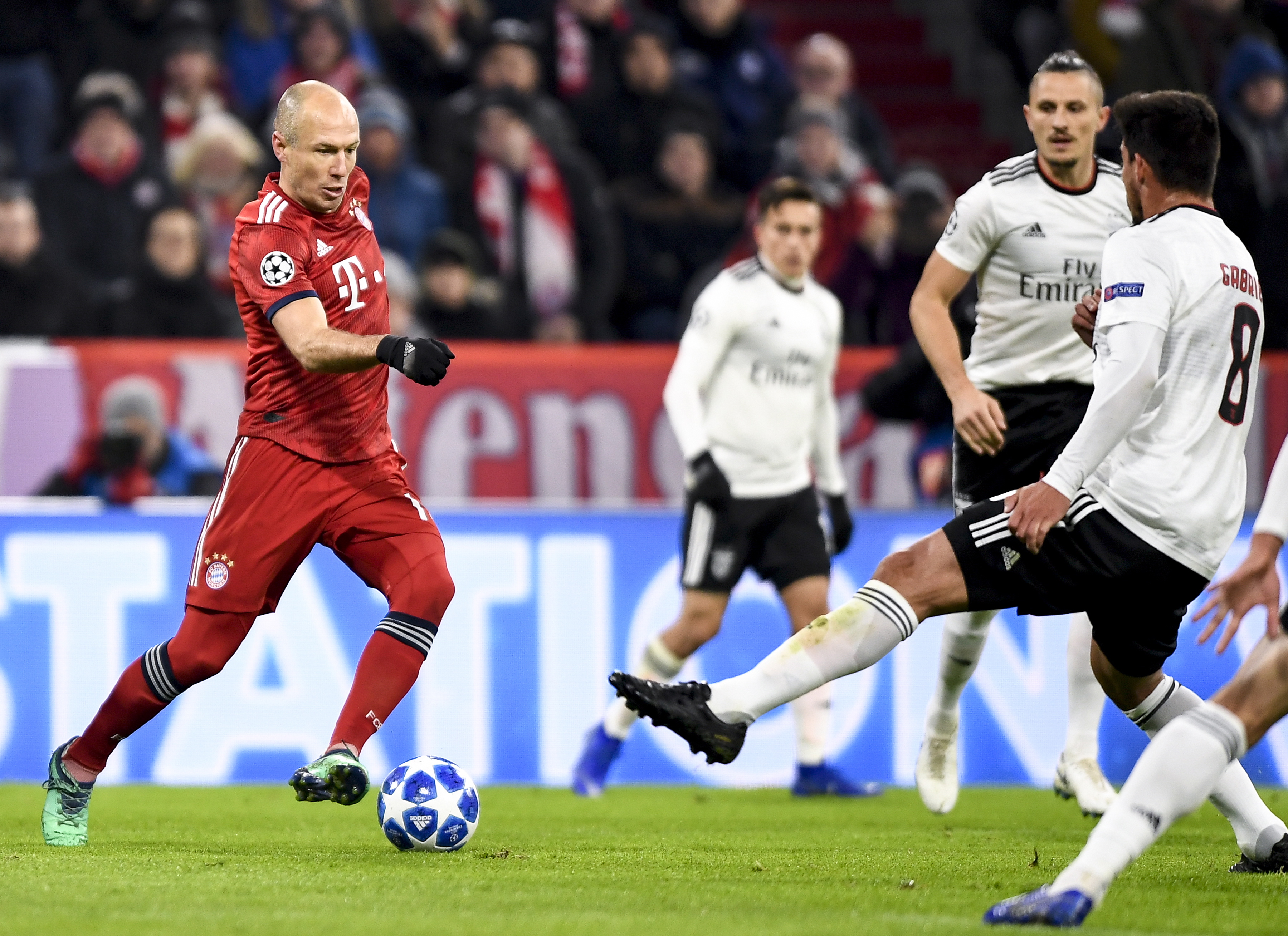 每体：拉菲尼亚已是巴萨非卖品，他的目标是赢得欧冠和世界杯（每体：巴萨将拉菲尼亚列为非卖品，球员剑指欧冠与世界杯桂冠）