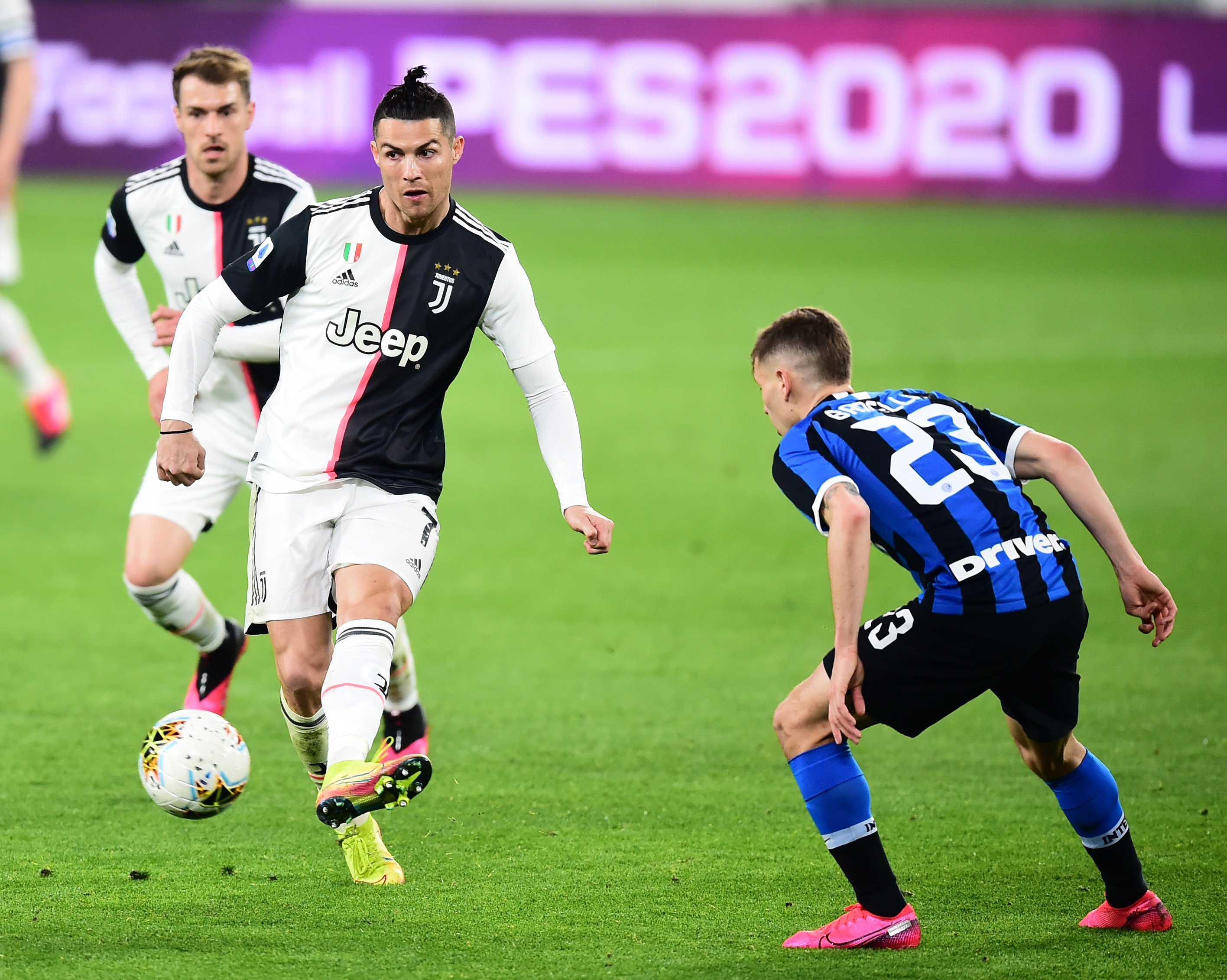 阿森纳首轮战罢BIG6收获8分，塔帅实力彰显成为热门夺冠候选（首轮面对BIG6斩获8分，阿森纳在塔帅率领下跃升夺冠大热）