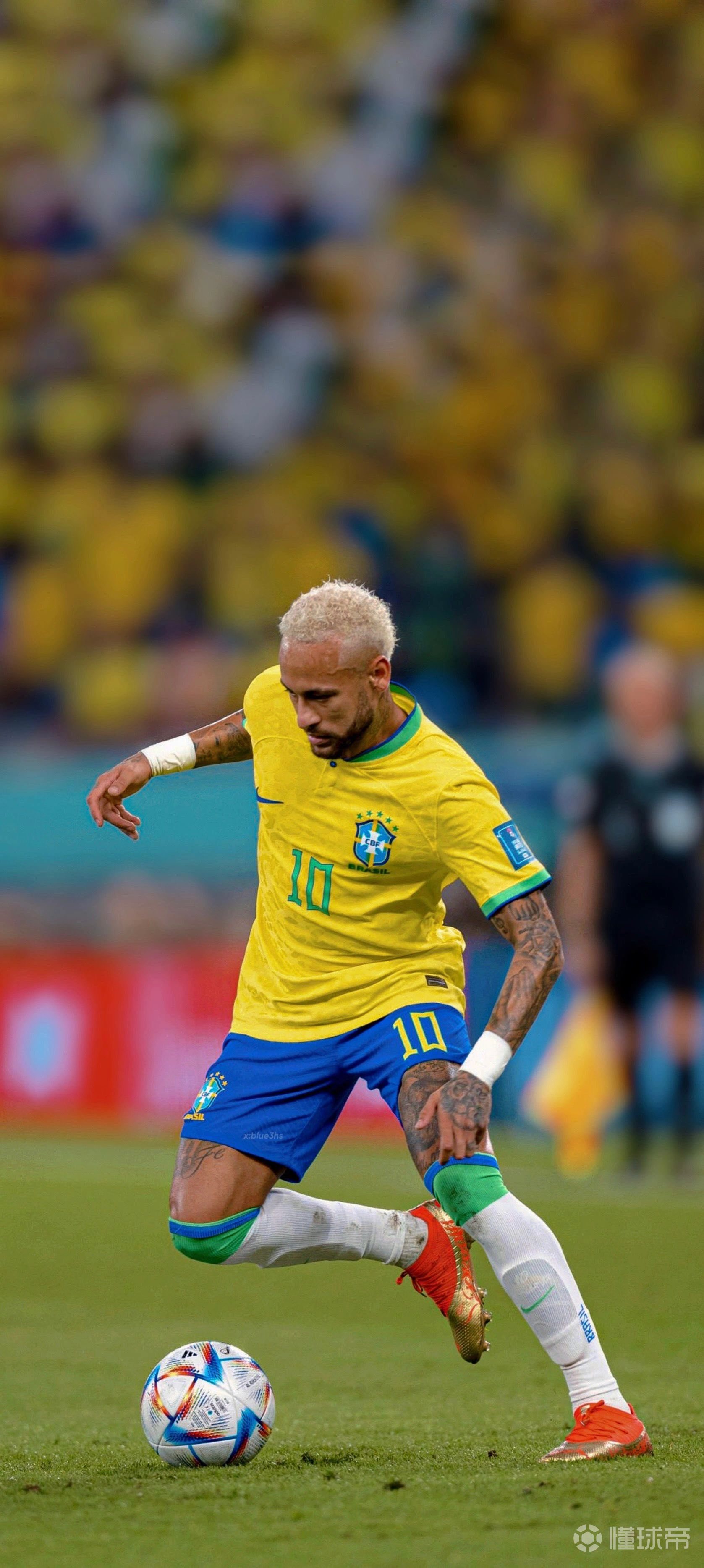 C罗在世界杯踢南美球队0进球0助攻！梅西踢欧洲是6进球6助攻！（世界杯数据对比：C罗对南美0球0助，梅西对欧洲6球6助）