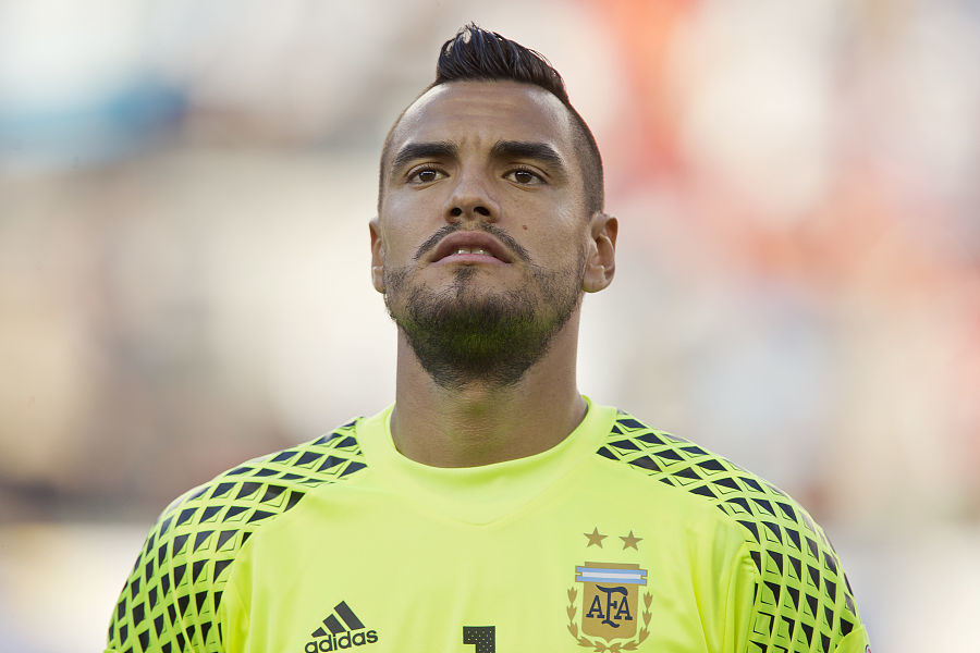 记者：曼联、尤文、国米有意埃德松，亚特兰大要3000-4000万（记者称曼联、尤文和国米有意埃德松，亚特兰大标价3000-4000万）