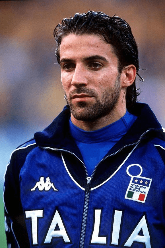 波多尔斯基：现在的拜仁踢得很有统治力；希望阿森纳英超夺冠（波多尔斯基：拜仁展现统治力，盼阿森纳问鼎英超）