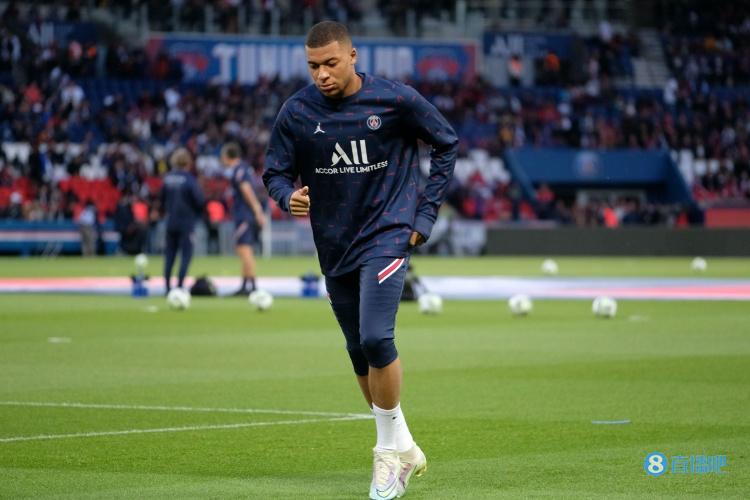 美国vs乌拉圭：蒂尔曼、赖特首发，维纳斯出战（美国对阵乌拉圭：蒂尔曼、赖特先发，维纳斯登场）