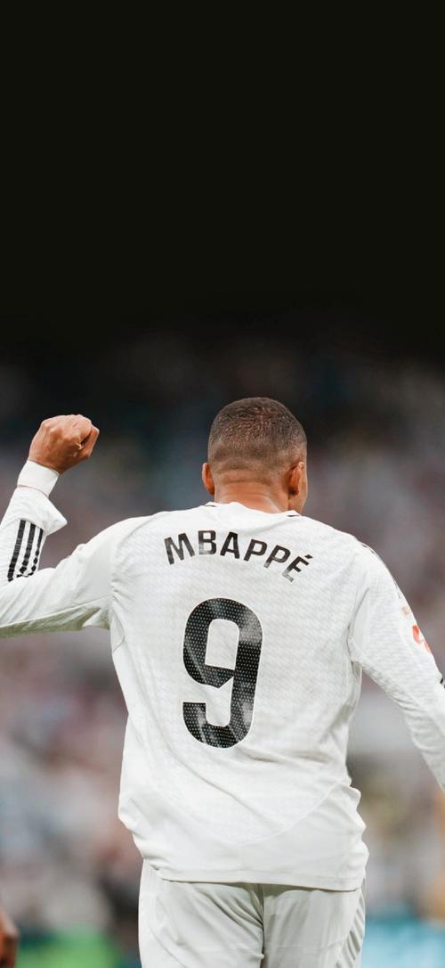 国米10人出战国际比赛日合计出场1083分钟，米兰11人979分钟（国际比赛日出场统计：国米10人累计1083分钟，米兰11人共979分钟）